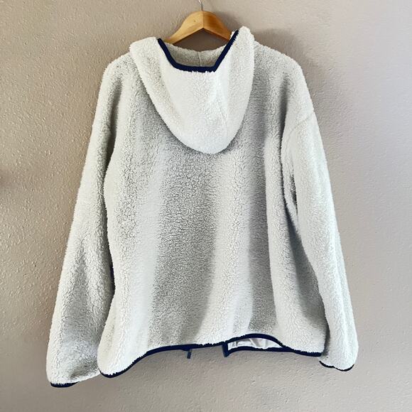 Ugg Kadence Sherpa hooded jacket white with black trim - Picture 9 of 10